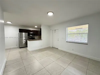 2640 NE 8th Ave 15 #15 Wilton Manors FL