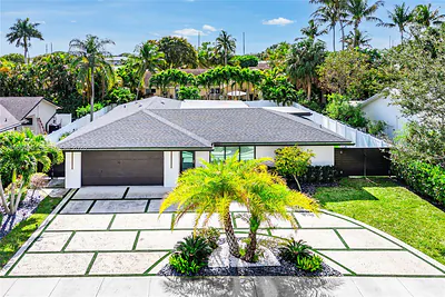4892 Willow Dr Boca Raton FL