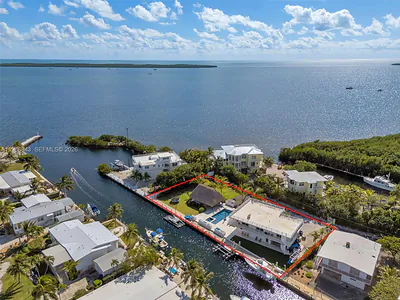 17 Poisonwood Rd Key Largo FL