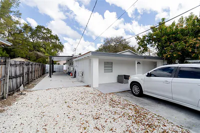 5803 Buchanan St Hollywood FL