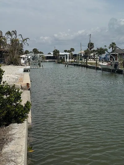 1275 HOLIDAY DRIVE Englewood FL