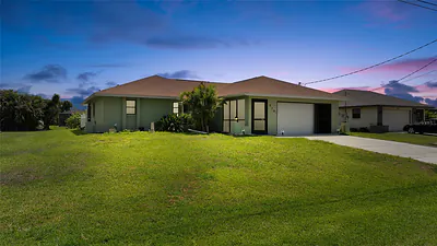 279 MARK TWAIN LANE Rotonda West FL