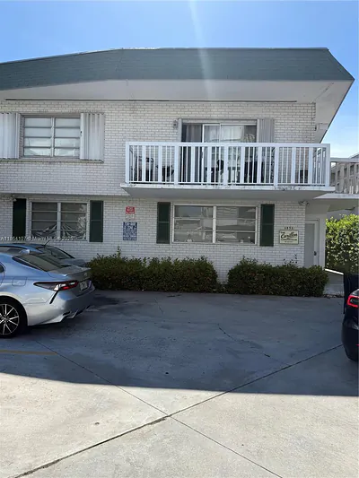 6856 Abbott Ave 6 #6 Miami Beach FL