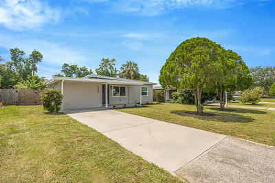5242 45TH AVENUE N St Petersburg FL