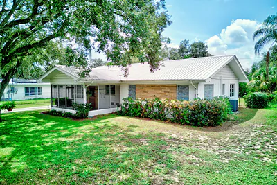 5 W WOLF STREET Avon Park FL