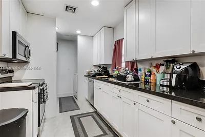 219 NW 7th Ct Hallandale Beach FL