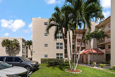9451 Evergreen Pl 303 #303 Davie FL
