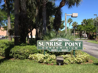8281 SW 128th St 107 #107 Pinecrest FL