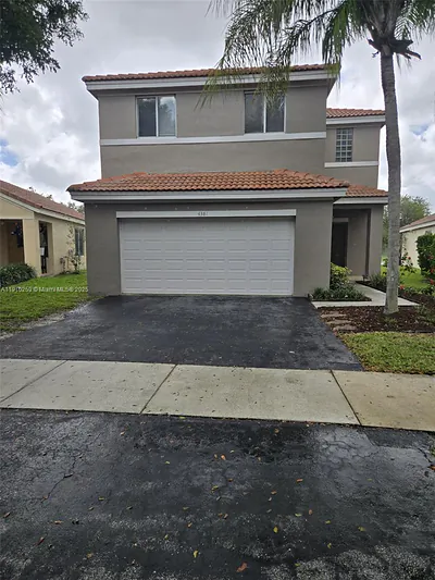 4361 Dogwood Cir Weston FL