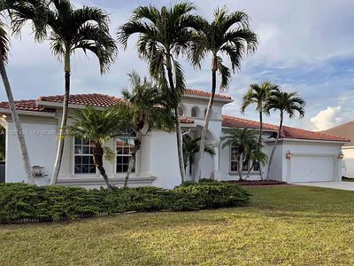 2640 Fairways Dr Homestead FL
