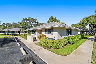 212 Club Drive, Palm Beach Gardens, FL 33418 Palm Beach Gardens FL