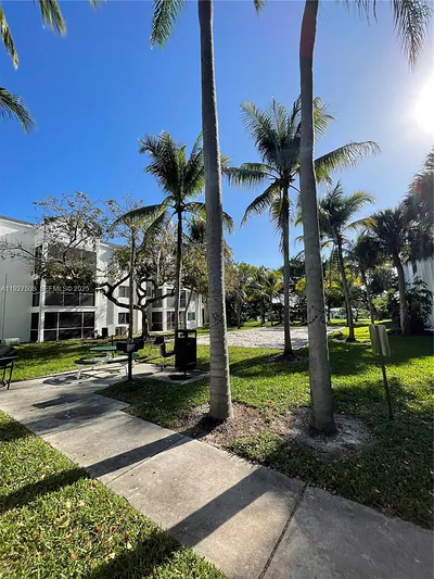 5686 Rock Island Rd 114 #114 Tamarac FL