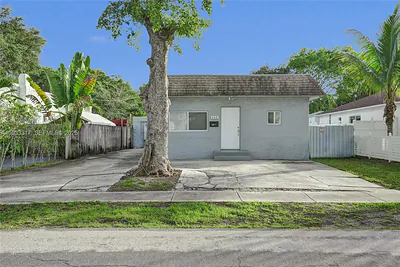 249 SW 4th St 1 #1 Dania Beach FL