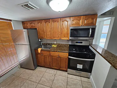 241 S Royal Poinciana Blvd 202 #202 Miami Springs FL