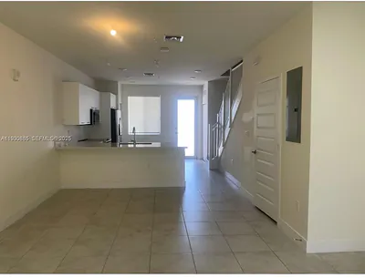 6455 NW 103rd Pl 106 #106 Doral FL