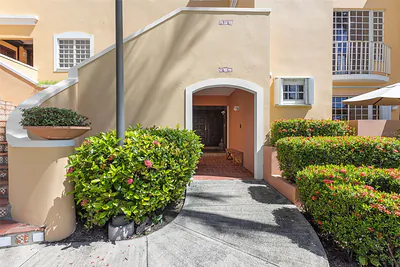 150 CANDELERO DRIVE 872 #872 Humacao PR