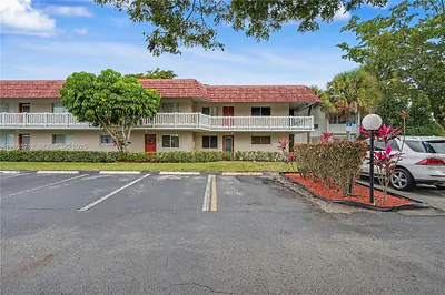 3501 Inverrary Dr 204 #204 Lauderhill FL