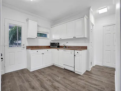 1300 Lincoln Rd D404 #D404 Miami Beach FL
