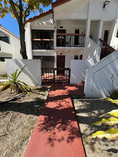 7450 SW 153rd Pl 104-2 #104-2 Miami FL