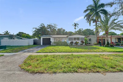 2015 N 58th Ave Hollywood FL