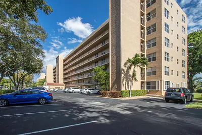 4550 NW 18th Avenue 104, Deerfield Beach, FL 33064 #104 Deerfield Beach FL