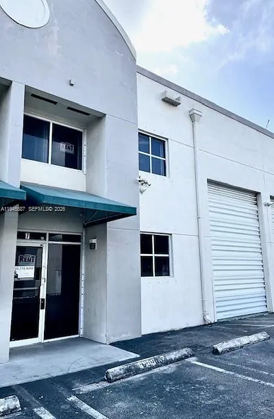 5900 NW 99th Ave 7 #7 Doral FL