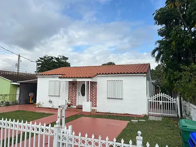 3361 NW 16th St B #B Miami FL