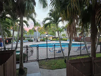 8307 SW 142nd Ave E108 #E108 Miami FL