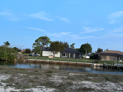 417 NW 38th Ave Cape Coral FL