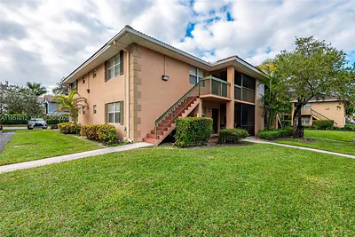714 NW 103rd Ter 202 #202 Pembroke Pines FL