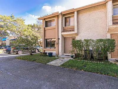 227 Wimbledon Lake Dr 227 #227 Plantation FL