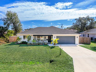 3784 FONTAINEBLEAU STREET North Port FL