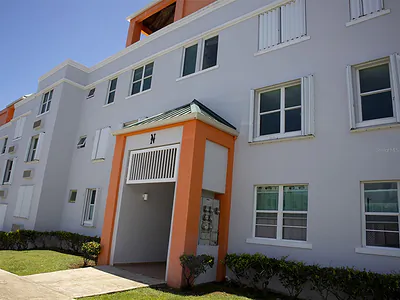 EDIFICIO N- APT. PH 302 CONDOMINIO LA LOMA 302 #302 Fajardo PR