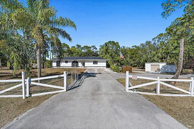 18389 N 41st Road N, Loxahatchee, FL 33470 Loxahatchee FL