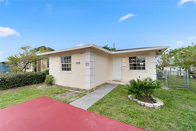 745 NW 3rd Ct Hallandale Beach FL