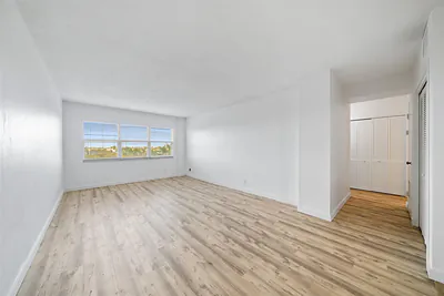 2555 NE 11th Street 606, Fort Lauderdale, FL 33304 #606 Fort Lauderdale FL