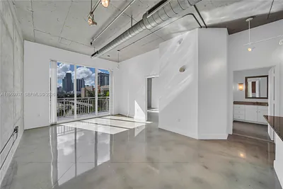 2001 Biscayne Blvd 2605 #2605 Miami FL