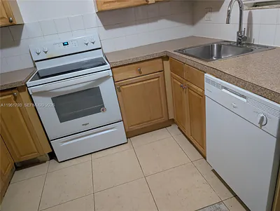 11930 NE 19th Dr 26 #26 North Miami FL