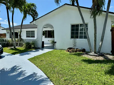 13351 SW 46th St Miami FL
