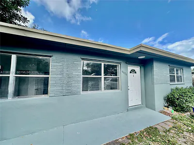 5903 SW 26th Ter 0 West Park FL