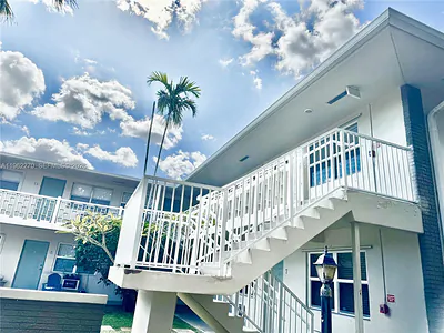3500 Harrison St 8 #8 Hollywood FL