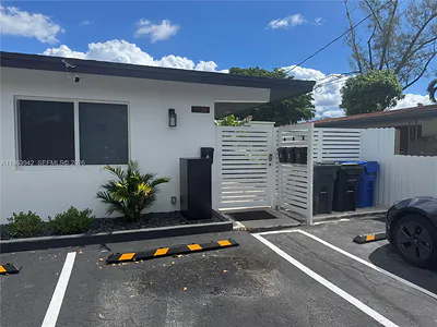 1228 NE 5th Ave 4 #4 Fort Lauderdale FL