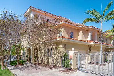 237 Garden Court, Lauderdale-By-The-Sea, FL 33308 Lauderdale By The Sea FL