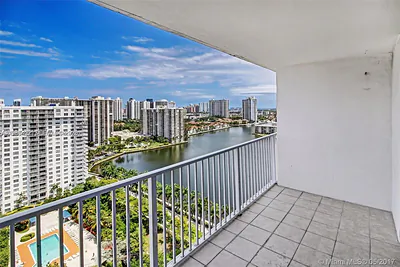 2801 NE 183rd St 2208W #2208W Aventura FL