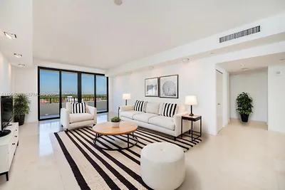 151 Crandon Blvd 928 #928 Key Biscayne FL