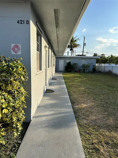 4210 SW 25th St 1 #1 West Park FL