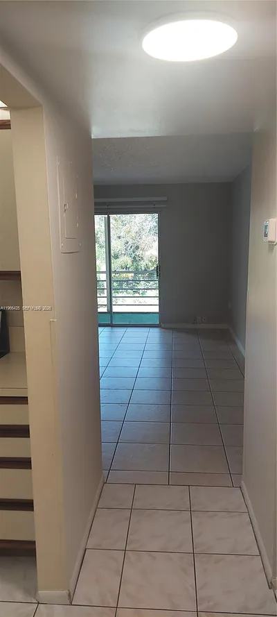 4334 NW 9th Ave 9-2G #9-2G Deerfield Beach FL