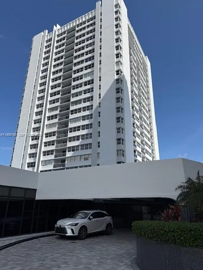 1890 S Ocean Dr TS 105E #TS 105E Hallandale Beach FL