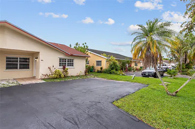 7656 NW 73rd Terrace, Tamarac, FL 33321 Tamarac FL