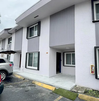 21 SW 113th Ave 103 #103 Sweetwater FL